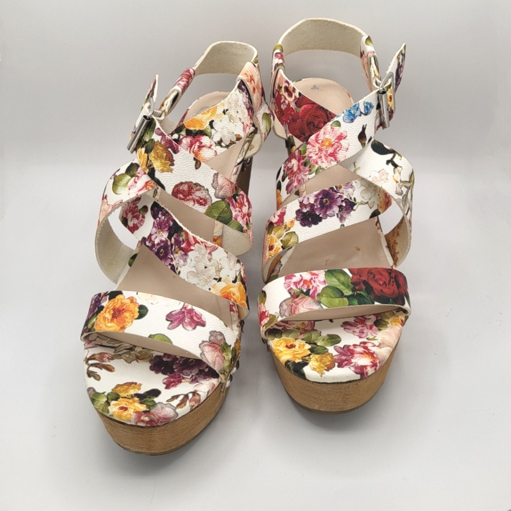 Fergie Libby Platform Wedge Colorful Floral on White Sandals Size 9.5